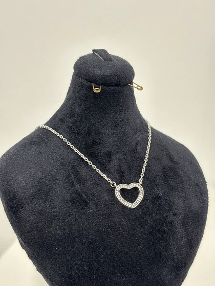 گردنبند نقره زنانه قلبی نگین‌دار 1001