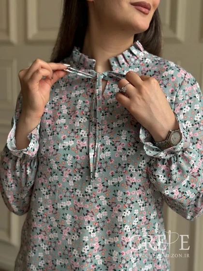 شومیز یقه فرنچ گل‌دار