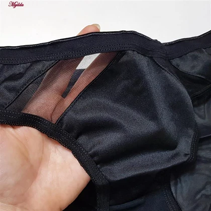 ست شورت و سوتین ساتن زنانه پانیذ مدل بدون فنر مشکی کد 4648