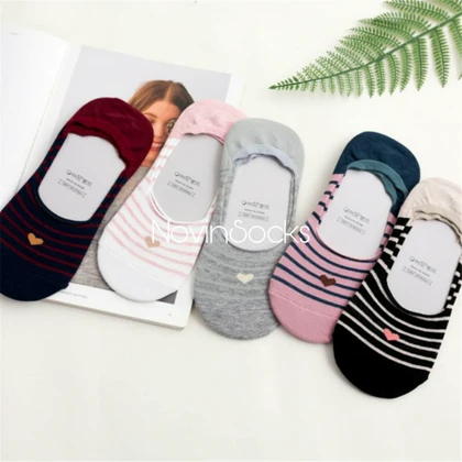 جوراب کالجی راه راه قلب دار