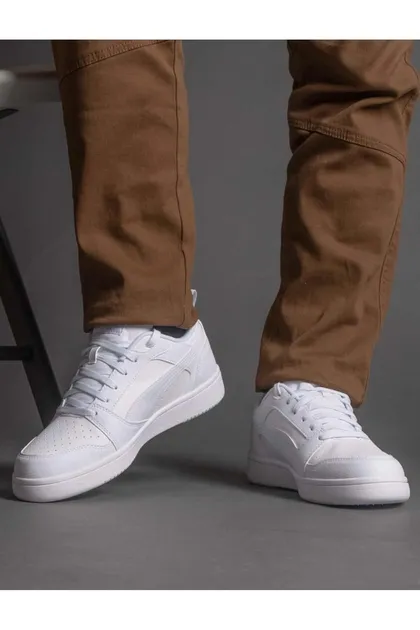 کفش اسپرت کتانی زنانه-مردانه سفید کم رنگ ریباند 38198401