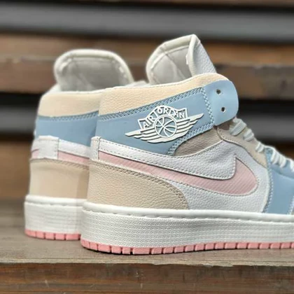 کتانی زنانه جردن ساق‌دار