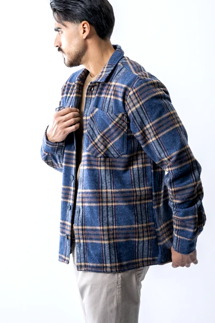 پیراهن آستین بلند پشمی جیب‌دار مردانه