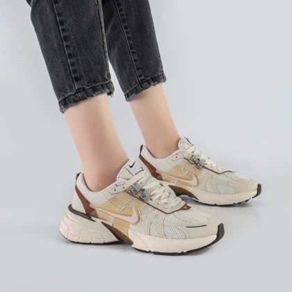 کفش و کتانی مردانه و زنانه مدل نایک NIKE V2K رنگ کرم کد 41422