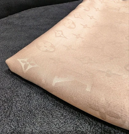 روسری ابریشم ژاکارد LV (قواره 90) 30127