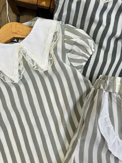 تیشرت شلوارک خط‌دار