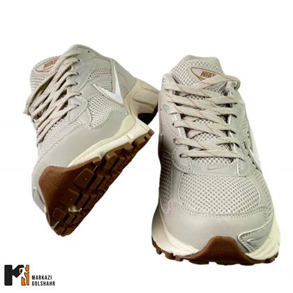 کفش ورزشی مردانه نایک مدل Vomero کرم