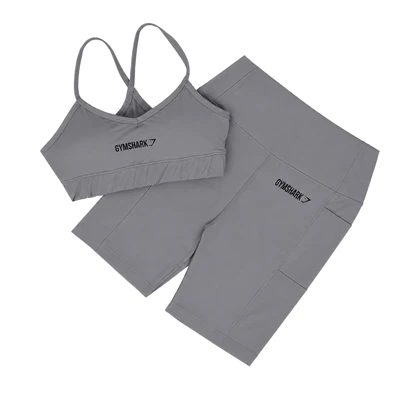 ست نیم‌تنه و بایکر Gymshark