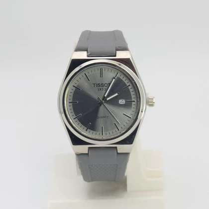 ساعت مچی مردانه تیسوت Tissot 5782 با موتور کوارتز و بند سیلیکونی