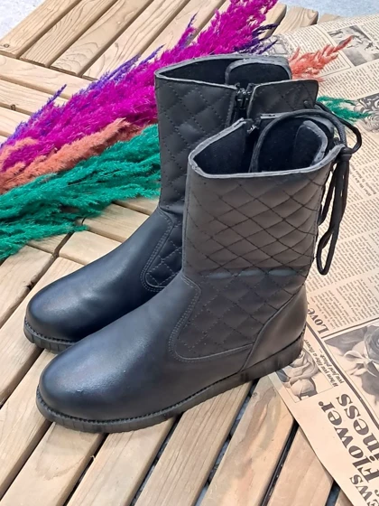 نیم بوت پشت بندی شنل