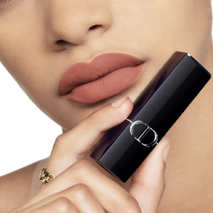 رژ لب جامد مات دیور مدل Couture رنگ Nude Touch شماره 200 – 3.5 گرم