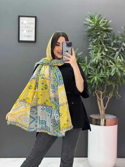 شال حریرنخ طرح لوزی و مربع