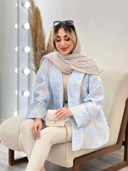 مانتو لبه مغزی دوزی طرح دار
