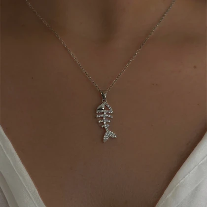 گردنبند زنانه ماهی نگینی کد 889