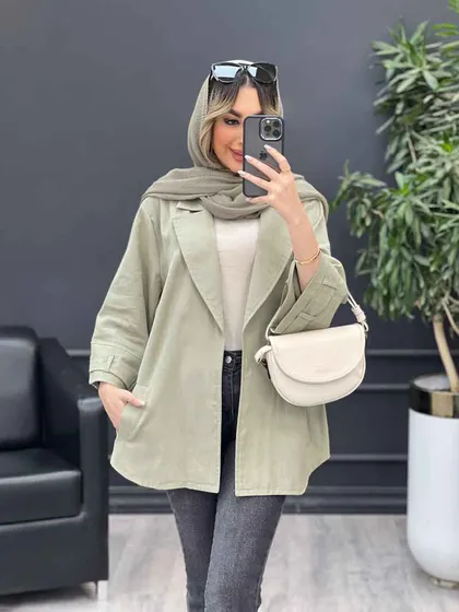 مانتو لینن پشت دو پاگن