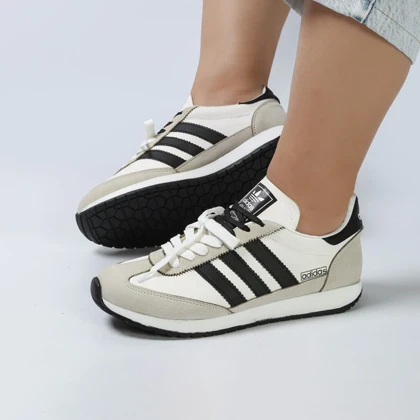 کفش و کتانی زنانه مدل آدیداس ADIDAS رنگ سفید مشکی کد M1452