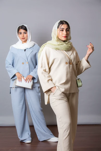 مانتو شلوار راه راه دو دکمه بغل چاک