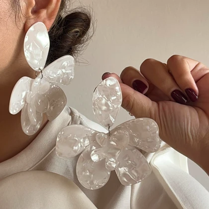 گوشواره گل اپوکسی بزرگ