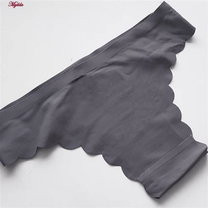 شورت زنانه هانا مدل لیزری خاکستری تیره کد 4978