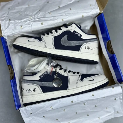 کفش نایک ایر جردن وان لو دیور Nike Air Jordan 1 Low Dior