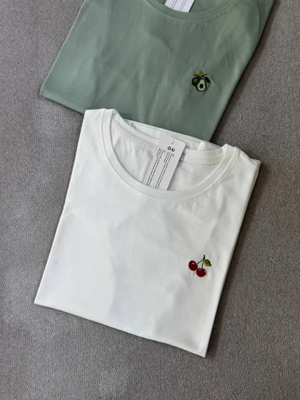 تیشرت زنانه گلدوزی آیسو آبنبات