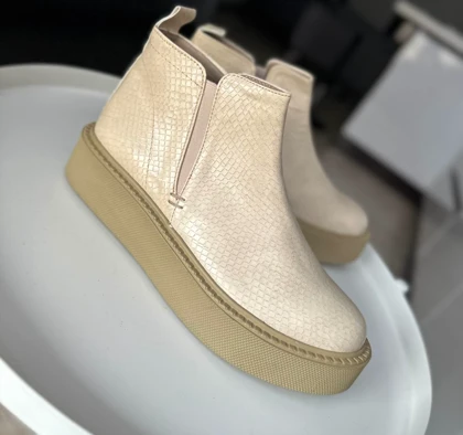نیم بوت زنانه استرادیواریوس مدل00012-Stradivarius-Flat-Ankle-Boots