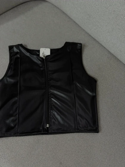 نیم‌تنه چرم