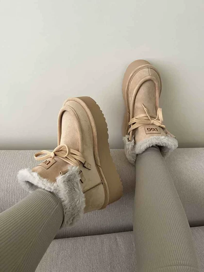 UGG بندی