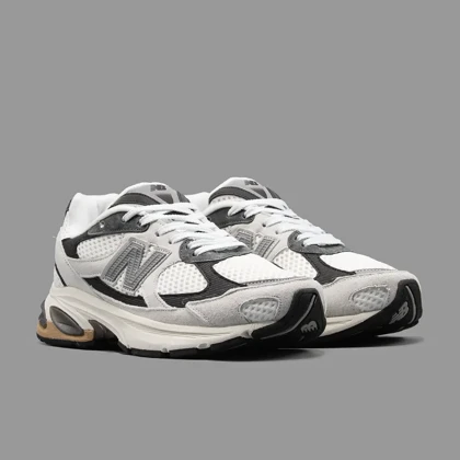 نیوبالانس 2010 سفید مشکی New Balance 2010 White Black