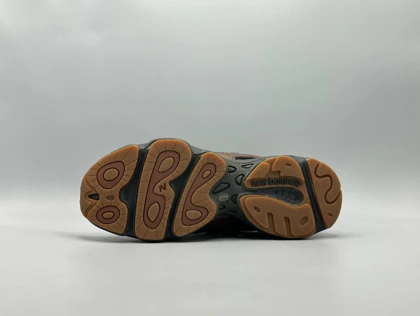 کتانی نیوبالانس 1000 مشکی مسی/New Balance