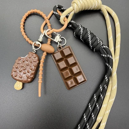 آویز شکلات و بستنی چوبی