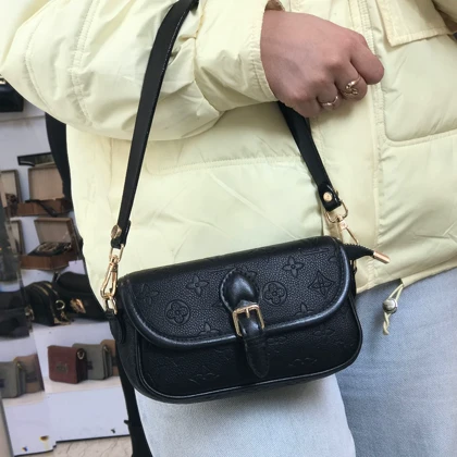 کیف زنانه مینی لویی ویتون Lv وارداتی