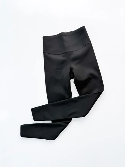 لگ ورزشی فلامنت حرفه ای لیفت باسن دار تو کرک