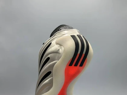 کتانی آدیداس هاردن وول 9 سایبر متالیک/ADIDAS