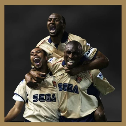 لباس دوم آرسنال 2001-02