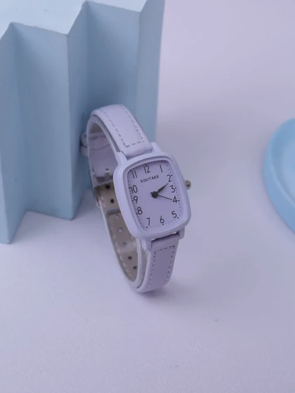ساعت زنانه چرمی کوتاکه کد W399