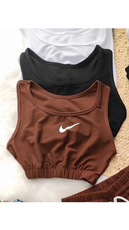 نیم‌تنه و شورتک خط‌دار نایک 1925