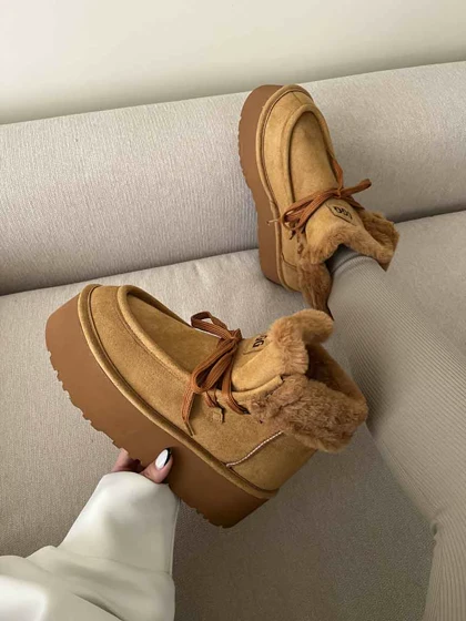 UGG بندی