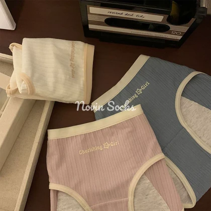 شورت طرح Cherishing Girl (سایز S - مناسب سایز 34 الی 36)