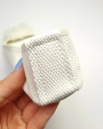 پاپوش زنانه چرم پوست ماری گل‌دار سموری