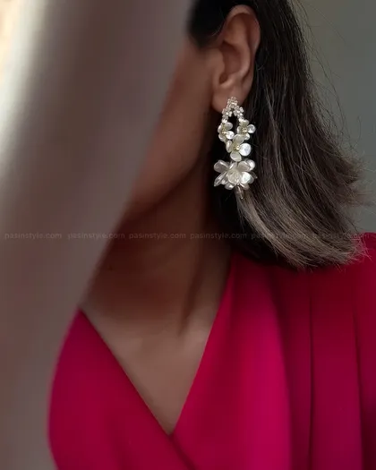 گوشواره گل سفید