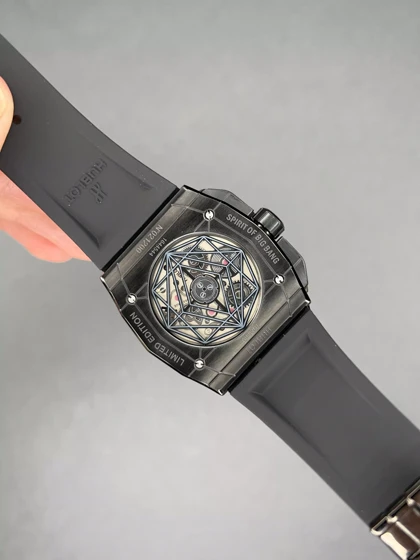 ساعت مچی اوبلو کهکشانی تمام مشکی Hublot Spirit of Big Bang Sang Bleu