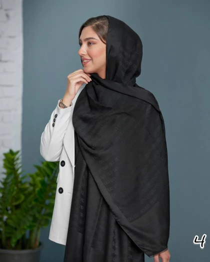 شال مشکی ژاکارد