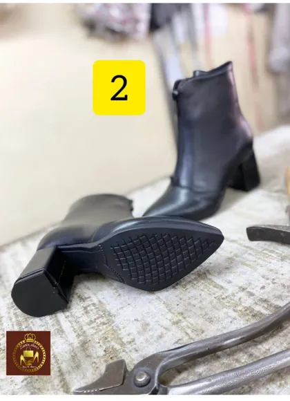 نیم بوت جلو زیپ زنانه مجلسی نوک تیز
