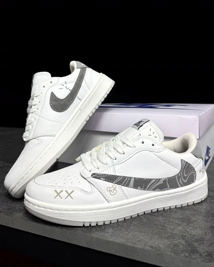 کتانی جردن تراویس نورث فیس