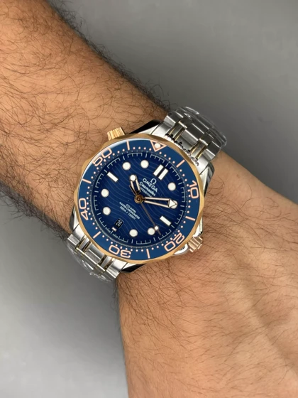 ساعت مچی امگا سیمستر سیلور رزگلد صفحه آبی Omega Seamaster Diver