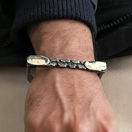 دستبند بنگل مردانه طرح گنج با استیل ضد زنگ
