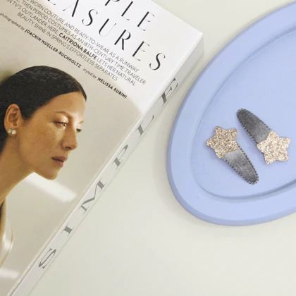 گل سر ستاره‌دار اکلیلی – پک 2 عددی مخملی با شاین طلایی