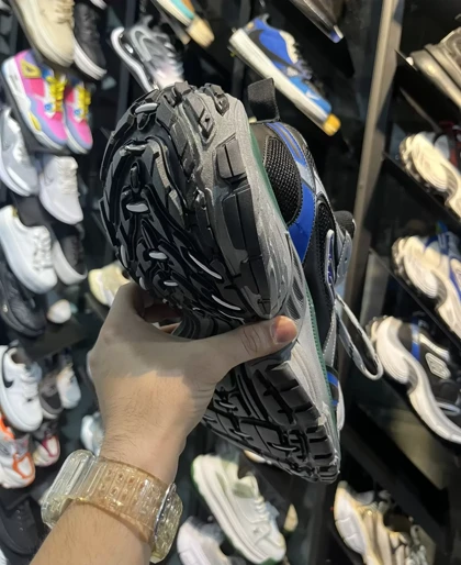 کتانی بالنسیگا 10X طرح مستر مشکی کله غازی