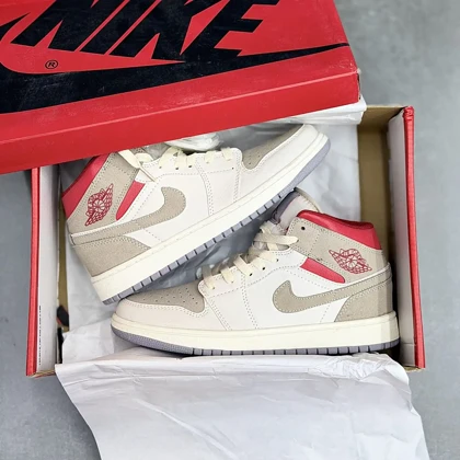 کفش نایک ایر جردن وان ساق‌دار مید پست پرسنت Nike Air Jordan 1 Mid Past Present